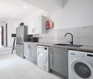 6 bedroom terraced house to rent - Photo 6