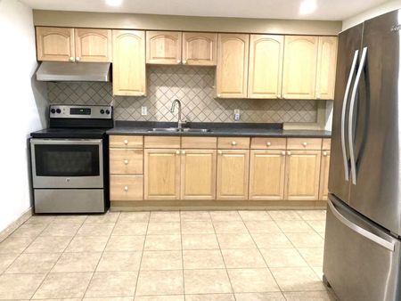 For Lease - 18 Sandfield Drive Unit# Basement, Aurora, Ontario - Photo 5