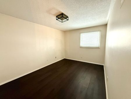 For Lease - 4497 Longmoor Road Unit# Room 2, Mississauga, Ontario - Photo 3