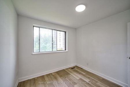 For Lease - 2012 Sheppard Avenue Unit# TH102, Toronto, Ontario - Photo 4