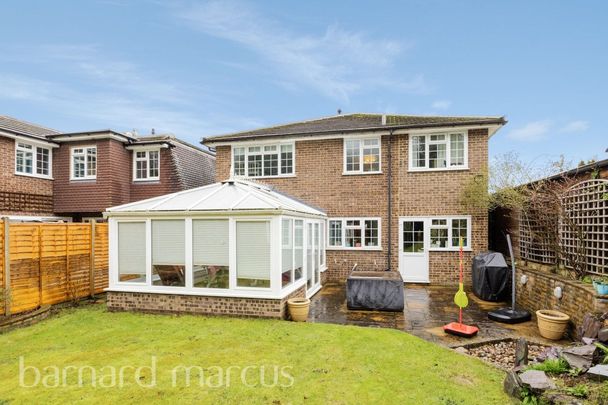 Spencer Close - Photo 1