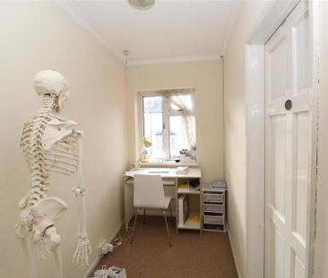 4 bedroom private hall to rent - Photo 6