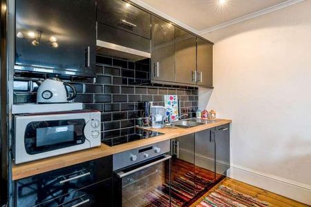 London Court, London Road, High Wycombe, HP11 - Photo 5