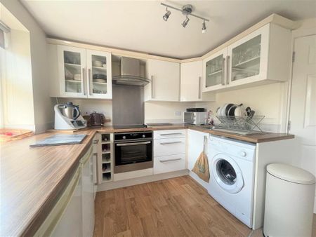 1 bedroom flat to rent - Photo 4