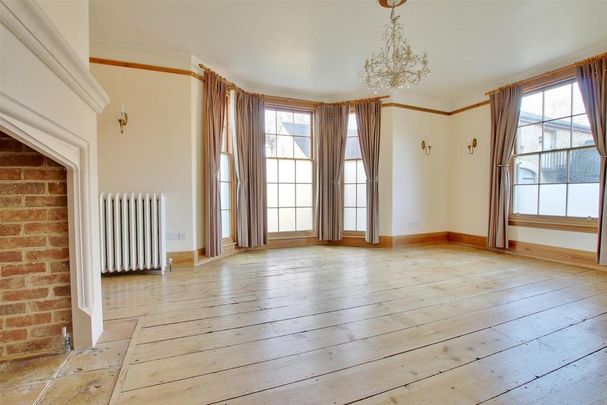 3 bedroom semi-detached house to rent - Photo 1