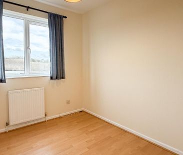 3 bedroom end of terrace house to rent - Photo 4