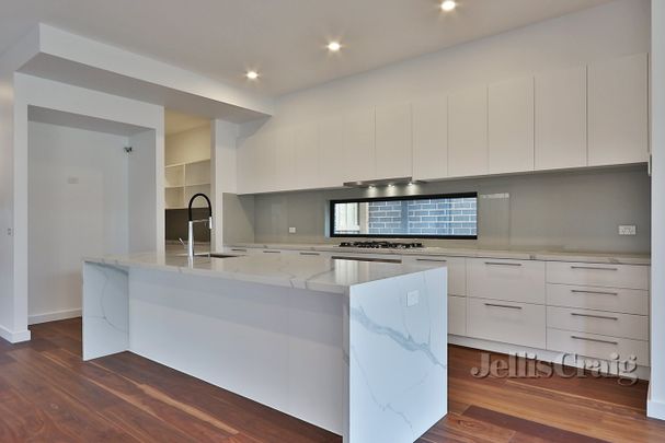 14B Rosaline Avenue, Mount Waverley - Photo 1