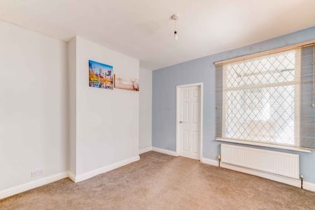 2 bed semi-detached house to rent in Gristhorpe Road, Birmingham, B29 - Photo 2