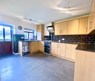 Eckington Road, Coal Aston, S18 - Photo 1