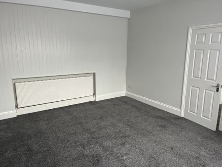 Recently Refurbished Ground Floor Flat available TO LET in Westcliff on Sea - Photo 5