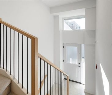 For Lease - 200 Railway Engine House Way, Whitby, Ontario - Photo 4