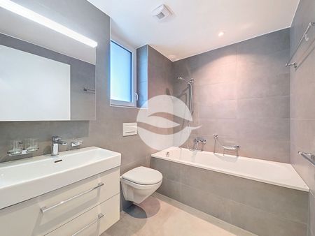 Prestigious apartment with lake view - Photo 5