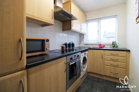 2 bedroom flat to rent - Photo 5