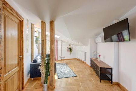 Urban Loft with Roof Terrace, Old-Town Centre - Photo 2