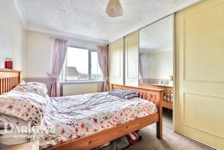 3 bedroom semi-detached house to rent - Photo 5