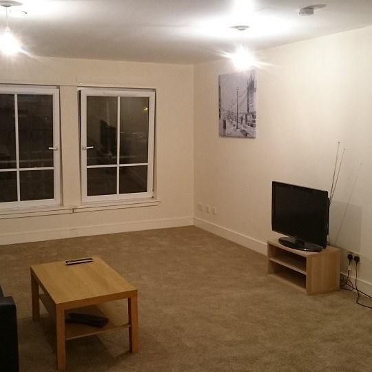3 bedroom flat to rent - Photo 1