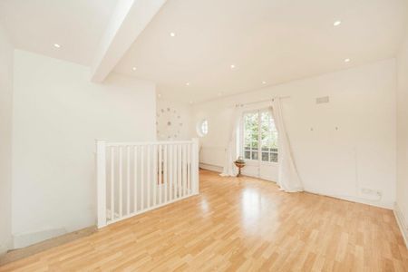 Neale Close, N2, London - Photo 2