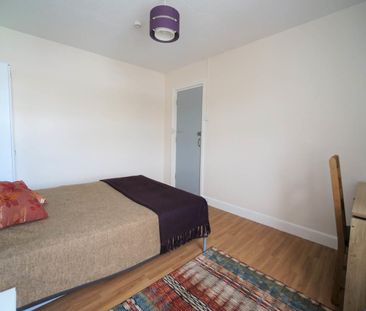 Flat 2, 67 High Street - Photo 3