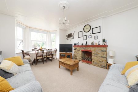 Harefield Road, Uxbridge, UB8 - Photo 2