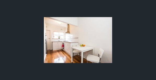 MORDIALLOC BAYSIDE & VILLAGE LIFESTYLE! - Photo 1