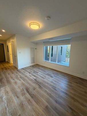 29 Robinson Ave, Ottawa, ON - Photo 1