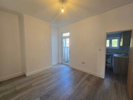 Ascot Road, London N18 - Photo 5