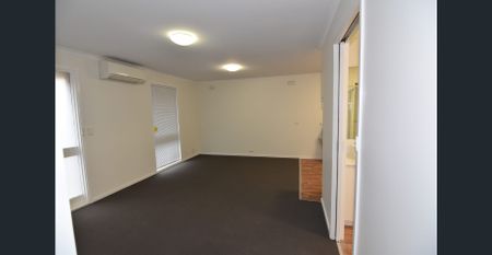 TWO BEDROOM UNIT IN GREAT LOCATION - Photo 4