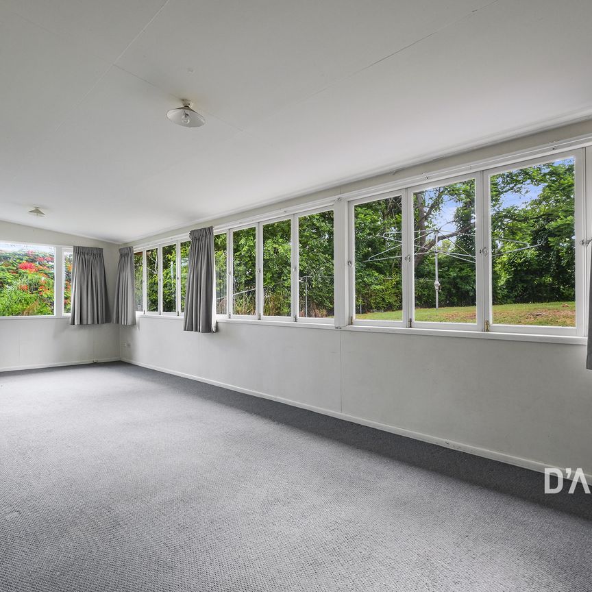 86 ROUEN RD - Photo 1