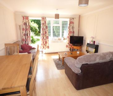 2 bedroom end of terrace house to rent - Photo 3