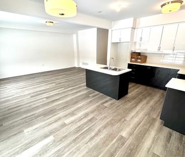 For Lease - 3028 Sandy Acres Avenue, Severn, Ontario - Photo 2