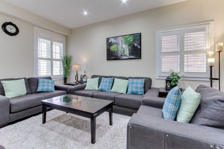 For Lease - 48 Grover Rd (Main & Upper) Road, Brampton, Ontario - Photo 3