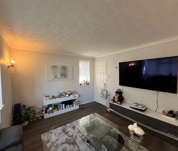 Fenners, Weston-Super-Mare - Photo 1