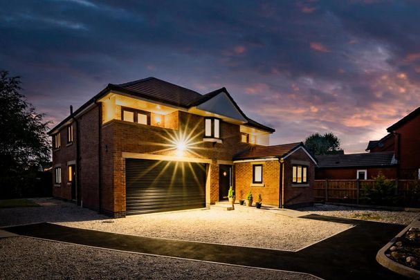4 bedroom detached house to rent - Photo 1