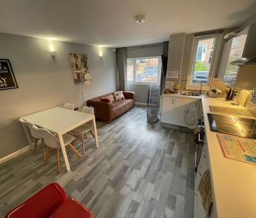 1 bedroom in a house share to rent - Photo 6