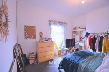 3 bedroom terraced house to rent - Photo 4