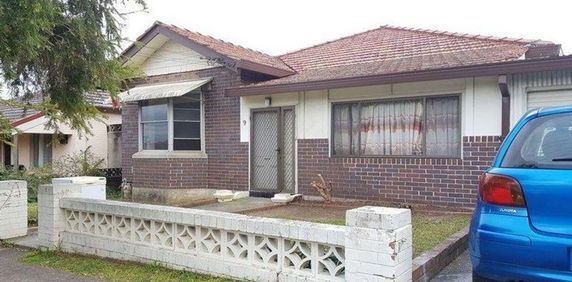 Spacious 3-Bedroom-Home in the Heart of Auburn - Photo 2