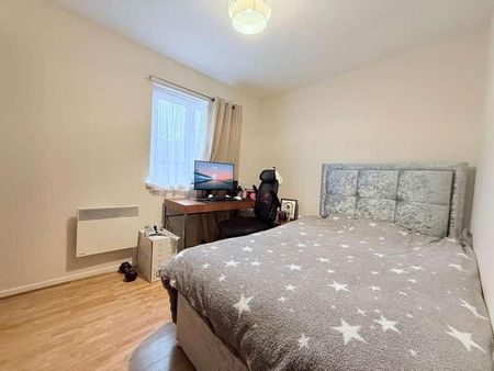 Kingston Upon Thames, Greater London, KT2 - Photo 2