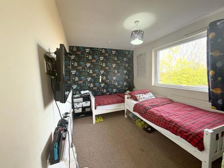 3 bedroom semi-detached house to rent - Photo 4