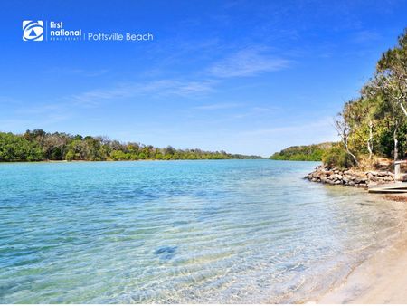 Spacious 3 Bedroom Townhouse - Photo 4