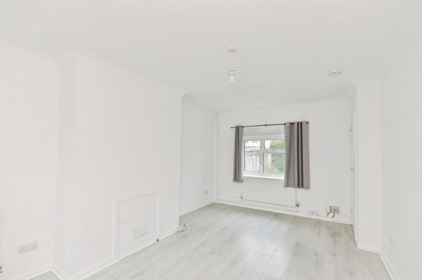 4 bedroom house to rent - Photo 1