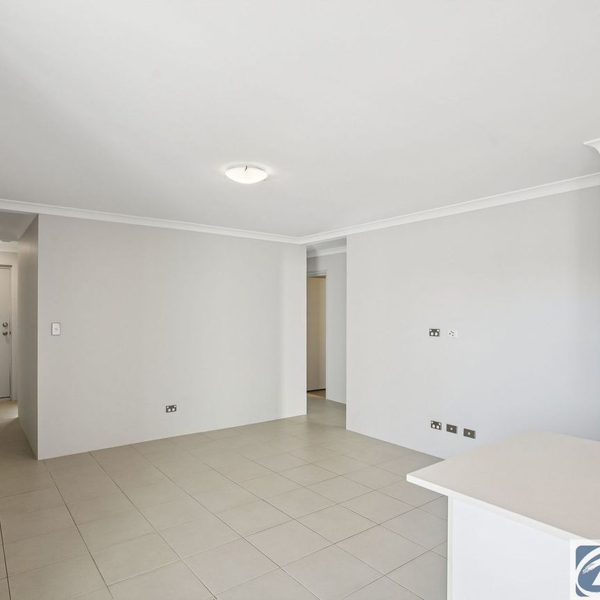 Modern Villa HOME OPEN SATURDAY 15 AUGUST AT 9.45AM SHARP! - Photo 1