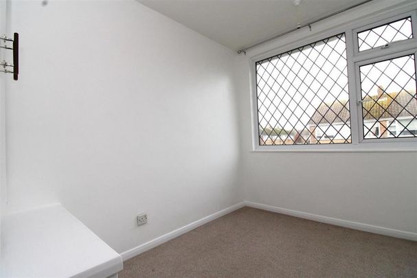 3 bedroom end of terrace house to rent - Photo 1