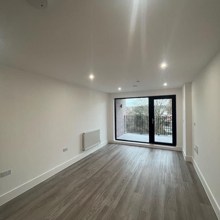 2 bedroom flat to rent - Photo 1