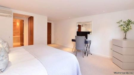 2 bedroom property to rent in London - Photo 5