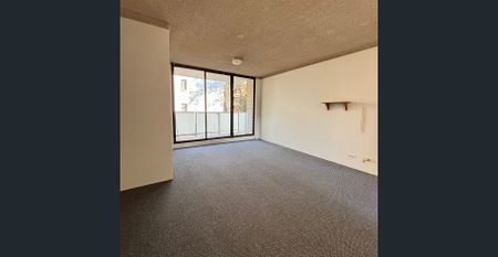 Modern 2 Bedroom Unit in Kingswood - Photo 5