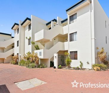 2/147 Hubert Street, East Victoria Park, WA 6101 - Photo 5