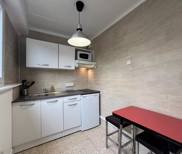 Location Appartement 1 pièce 24m² LA CIOTAT 13600 - Photo 3