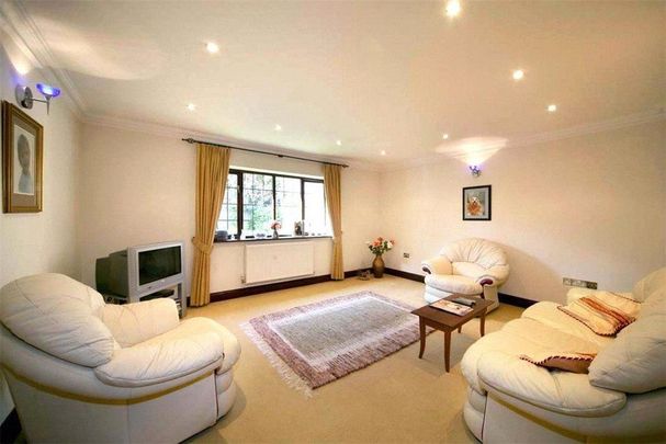4 bedroom detached house to rent - Photo 1