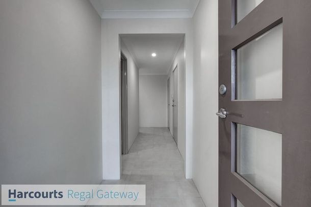 14/2 Twilight Mews, AUBIN GROVE WA 6164 - Photo 1