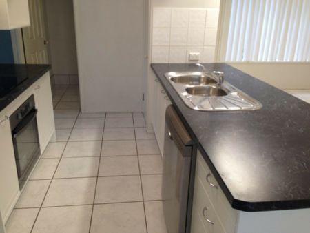 3 Moorrinya Circuit, North Lakes QLD, Belconnen - Photo 5